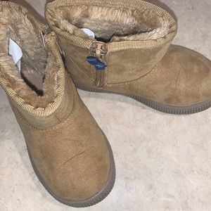 Cat & Jack girls winter boots